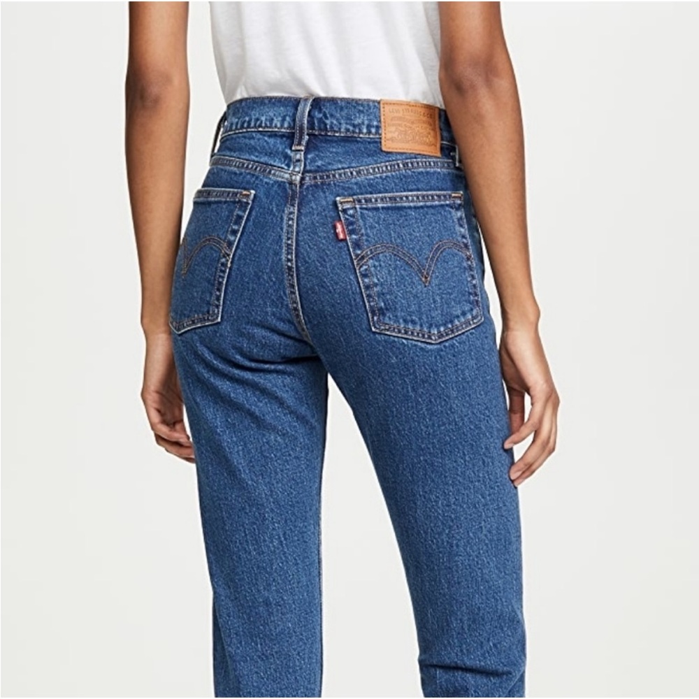 Levi’s Wedgie Icon mid rise button jeans